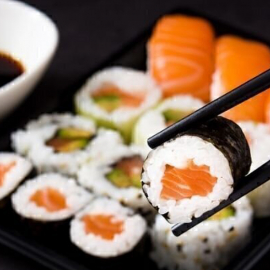 Ekskluzywna kolacja sushi | Wiele lokalizacji (Sushi Kushi)